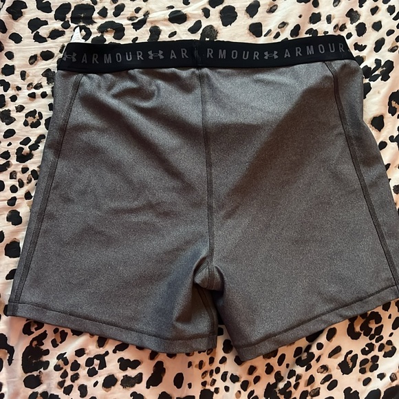 Under armour workout shorts size XL - Picture 8 of 10